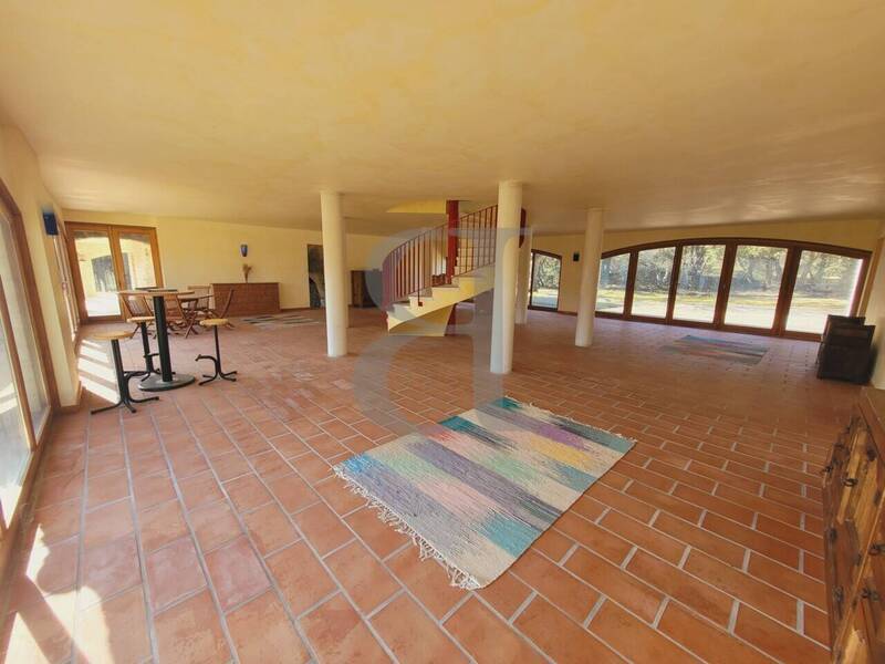 Vente maison 11 pièces 554 m² à Grignan 26230