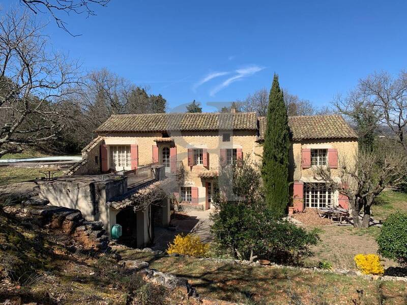 Vente maison 7 pièces 248 m² à Grignan 26230