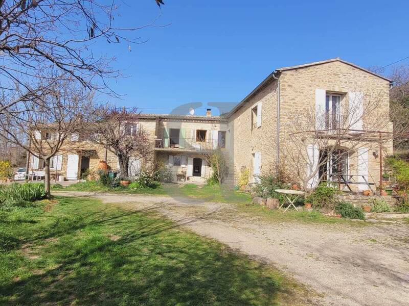 Vente maison 12 pièces 272 m² à Grignan 26230