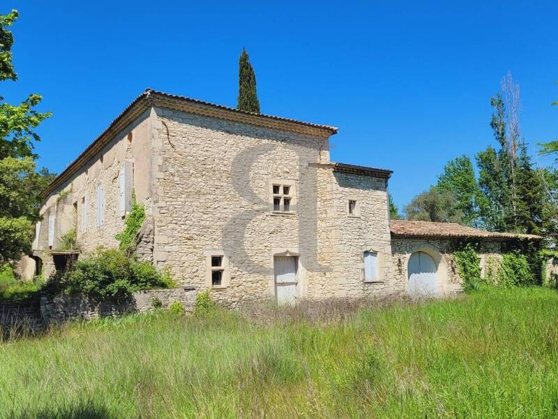 Vente maison 20 pièces 600 m² à Grignan 26230