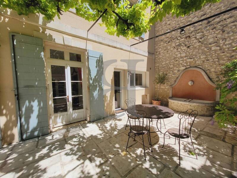 Vente maison 11 pièces 283 m² à Grignan 26230