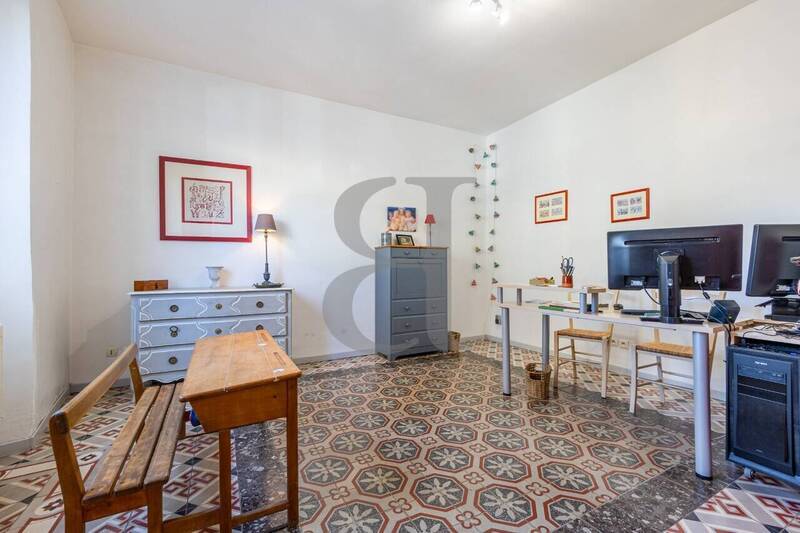 Vente maison 11 pièces 283 m² à Grignan 26230