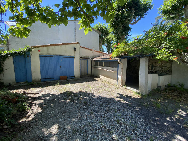 Vente maison 10 pièces 400 m² à Pierrelatte 26700