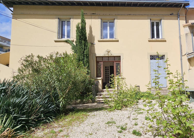 Vente maison 11 pièces 500 m² à Valence 26000