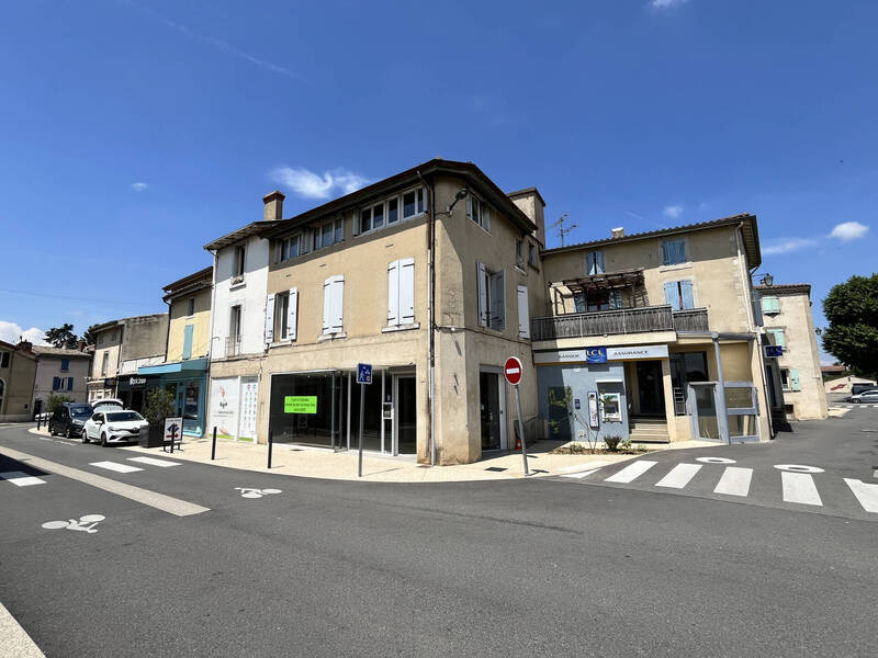 Vente local à Chabeuil 26120 389 000 €