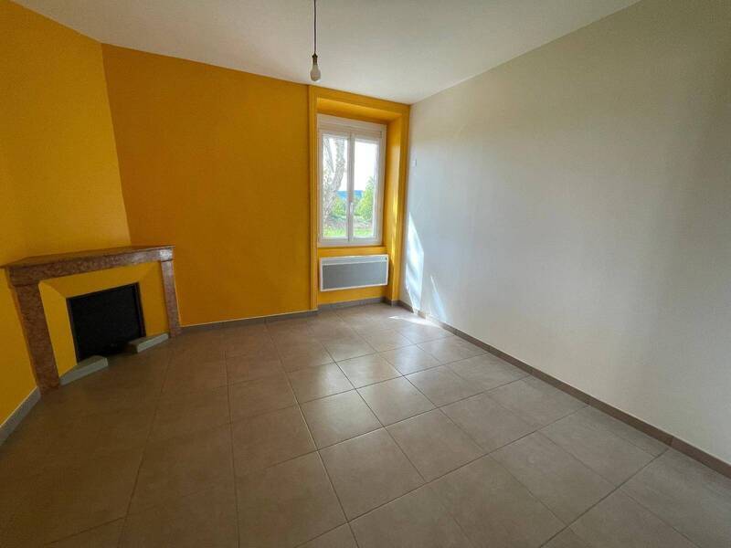 Location local à Saint-Didier-sous-Aubenas 07200 826 €