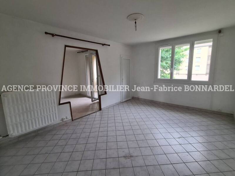 Vente appartement 4 pièces 58 m² à Saint-Paul-Trois-Châteaux 26130