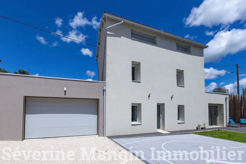 Vente maison 6 pièces 138 m² à Romans-sur-Isère 26100