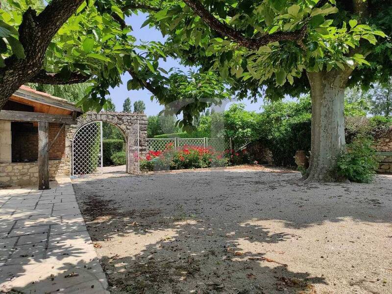 Vente maison 8 pièces 320 m² à Marsanne 26740