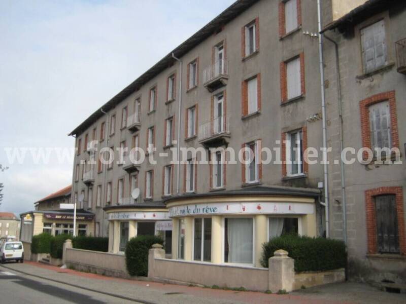 Location local à Saint-Agrève 07320 420 €