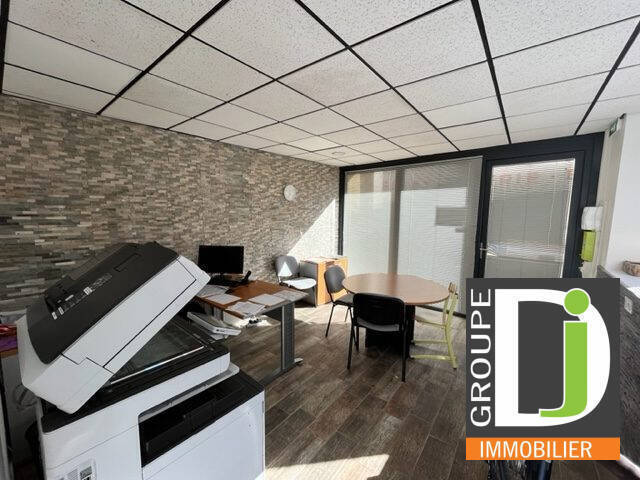 Vente local à Crest 26400 215 000 €