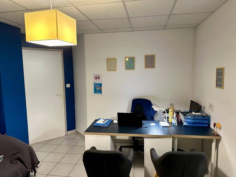 Location local à Annonay 07100 680 €