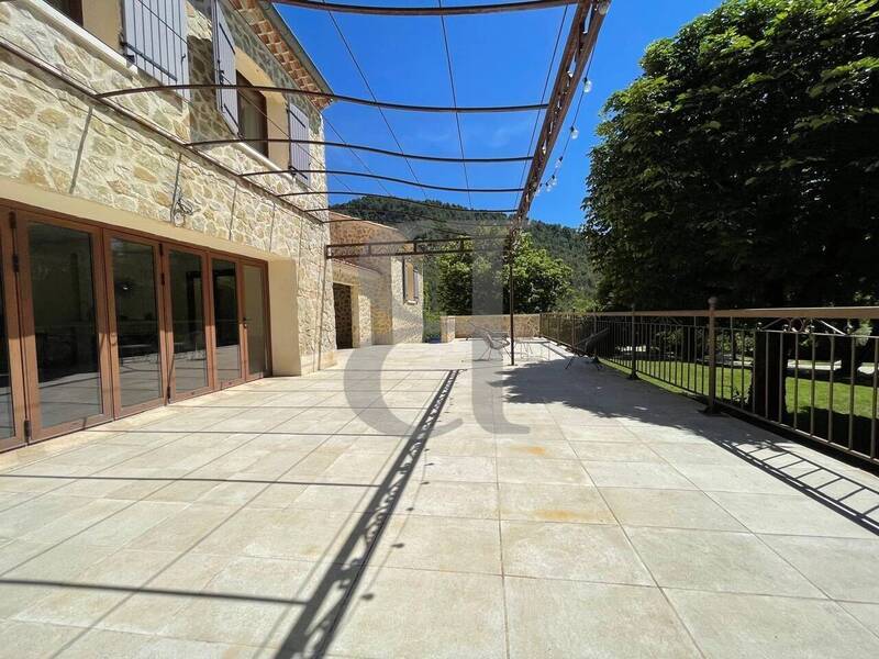 Vente maison 9 pièces 345 m² à Buis-les-Baronnies 26170