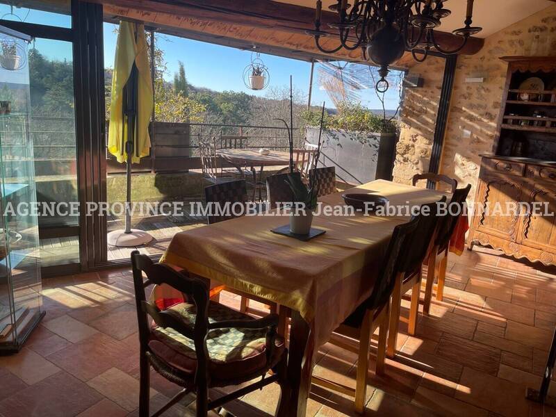 Vente maison 10 pièces 258 m² à Grignan 26230