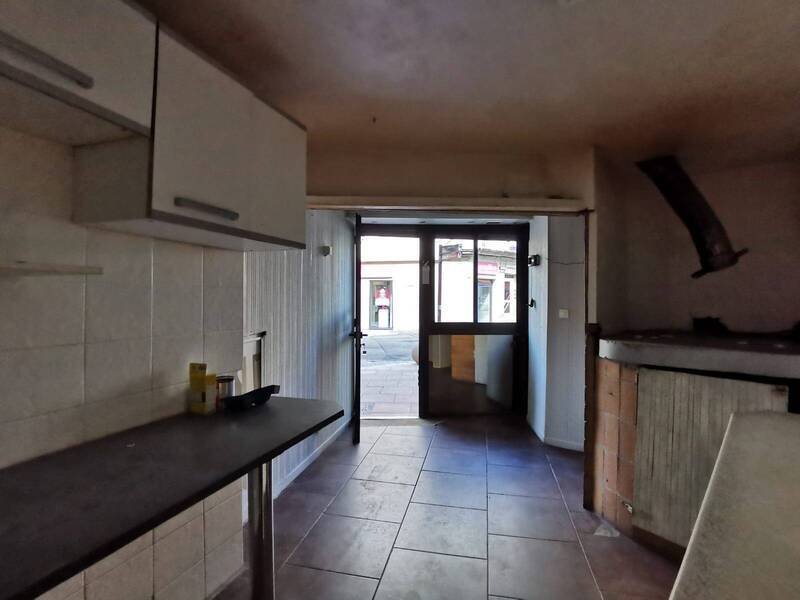 Vente local à Aubenas 07200 102 000 €