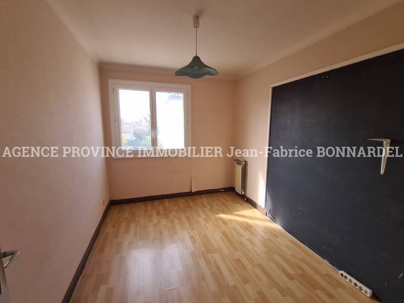 Vente maison 8 pièces 133 m² à Pierrelatte 26700