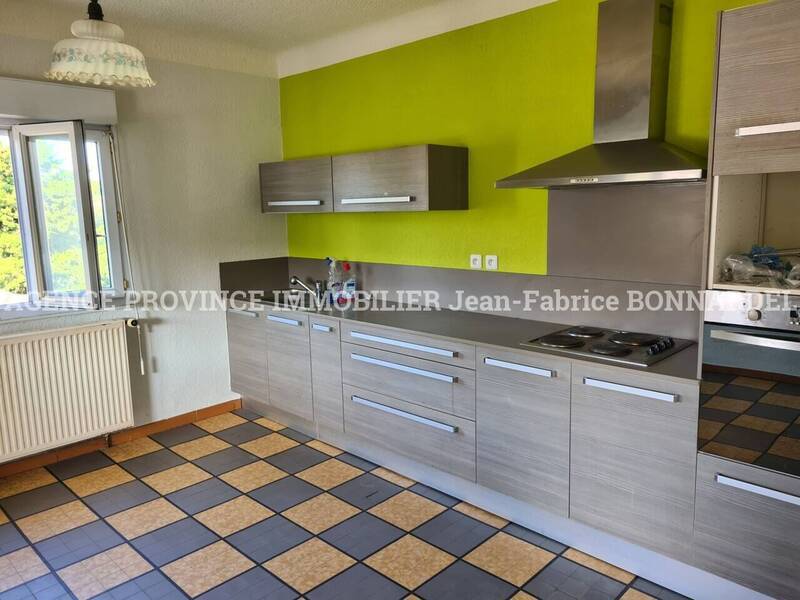 Vente maison 9 pièces 180 m² à Saint-Paul-Trois-Châteaux 26130