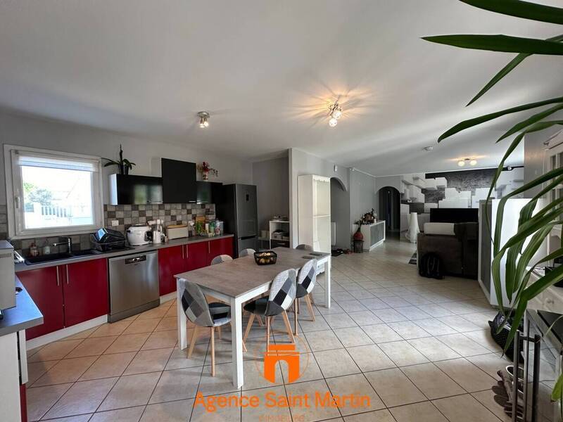 Vente maison 6 pièces 109 m² à Montélimar 26200