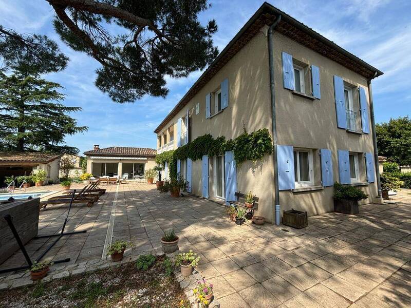 Vente maison 7 pièces 250 m² à Romans-sur-Isère 26100