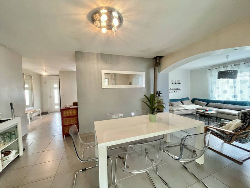 Vente maison 5 pièces 106 m² à Saint-Marcel-lès-Valence 26320