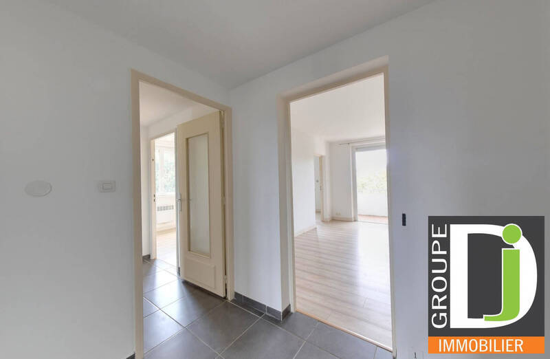 Vente appartement 4 pièces 73 m² à Crest 26400