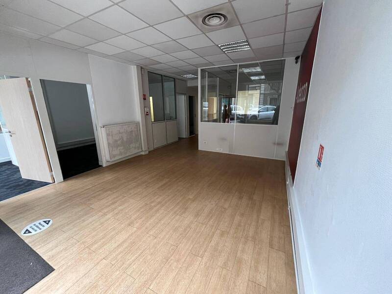 Location local à Annonay 07100 830 €