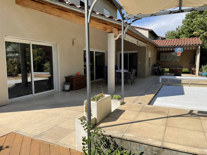 Vente maison 7 pièces 170 m² à Bourg-lès-Valence 26500