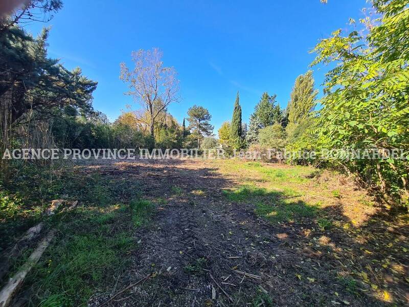 Vente terrain à Saint-Paul-Trois-Châteaux 26130