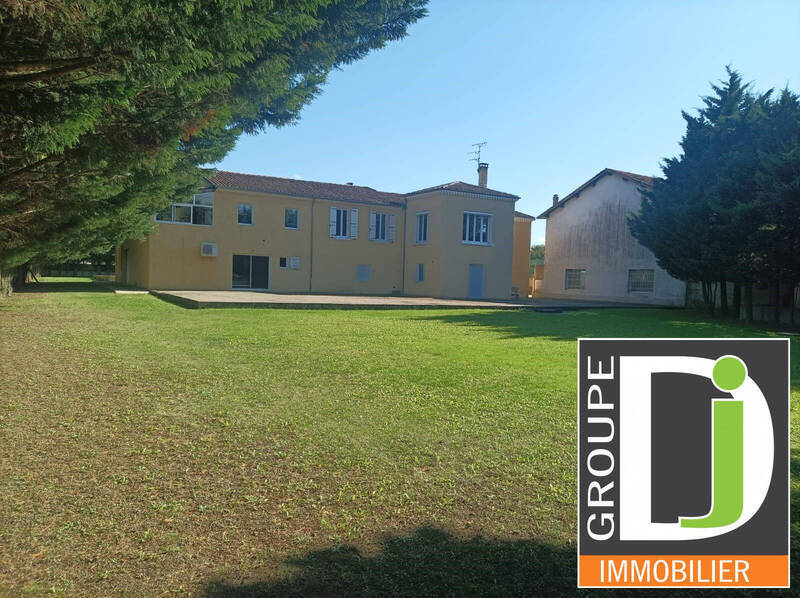 Vente maison 15 pièces 450 m² à Loriol-sur-Drôme 26270