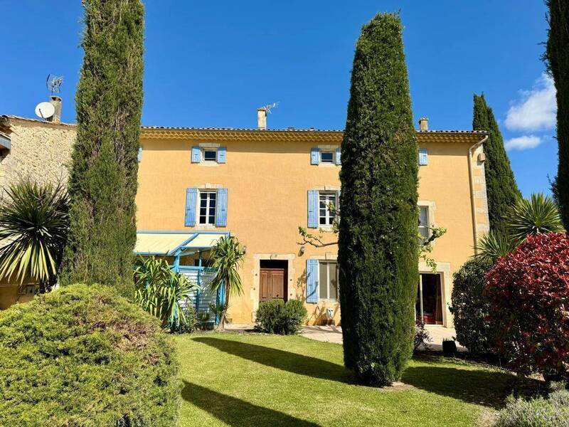 Vente maison 8 pièces 275 m² à Saint-Paul-Trois-Châteaux 26130