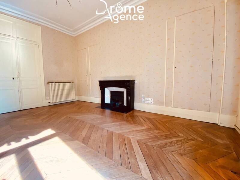 Vente appartement 6 pièces 173 m² à Valence 26000