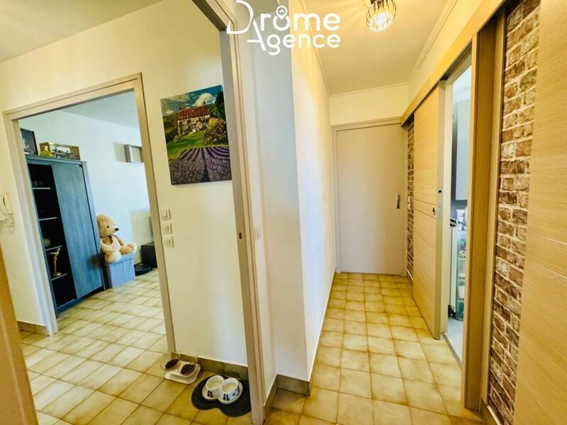 Vente appartement 3 pièces 64 m² à Romans-sur-Isère 26100