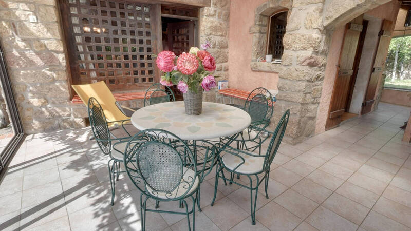 Vente maison 4 pièces 100 m² à Saint-Michel-de-Chabrillanoux 07360