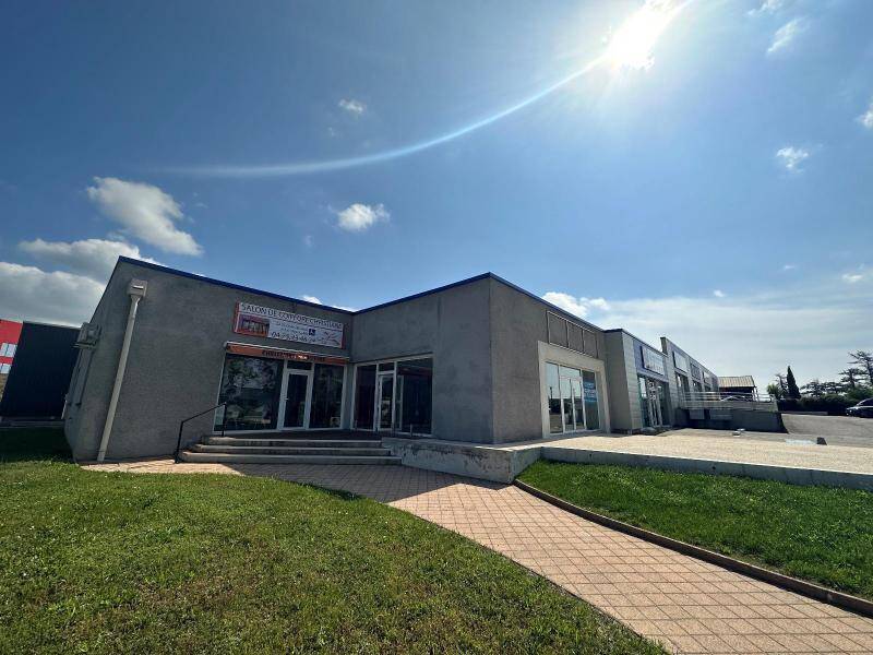 Location local à Saint-Clair 07430 1 998 €