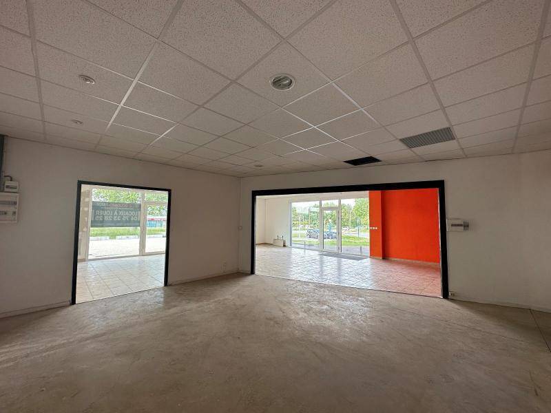 Location local à Saint-Clair 07430 1 998 €