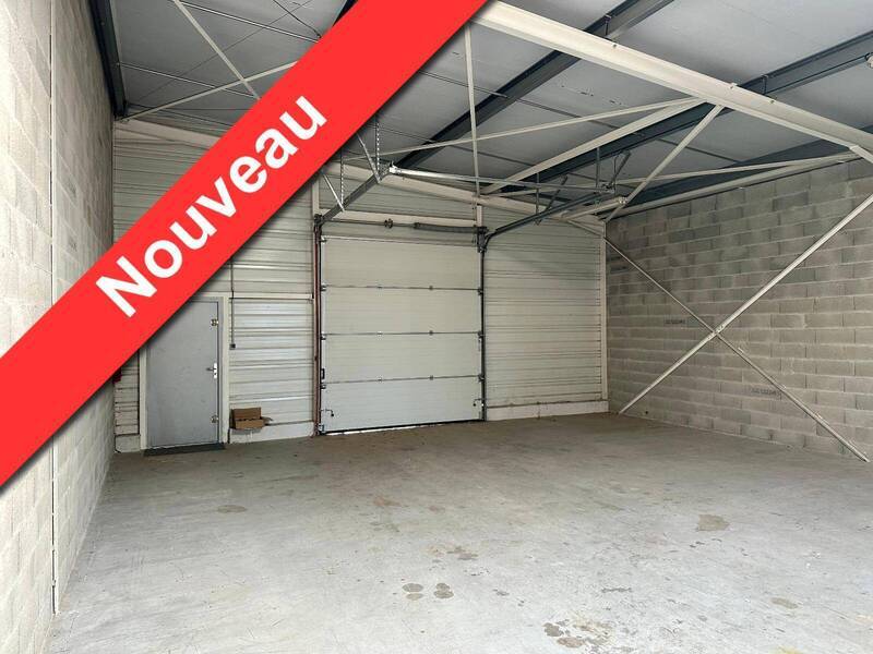 Location local à Saint-Clair 07430 2 070 €