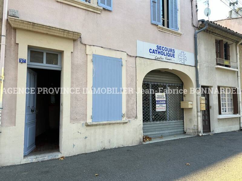 Location local à Valréas 84600 444 €