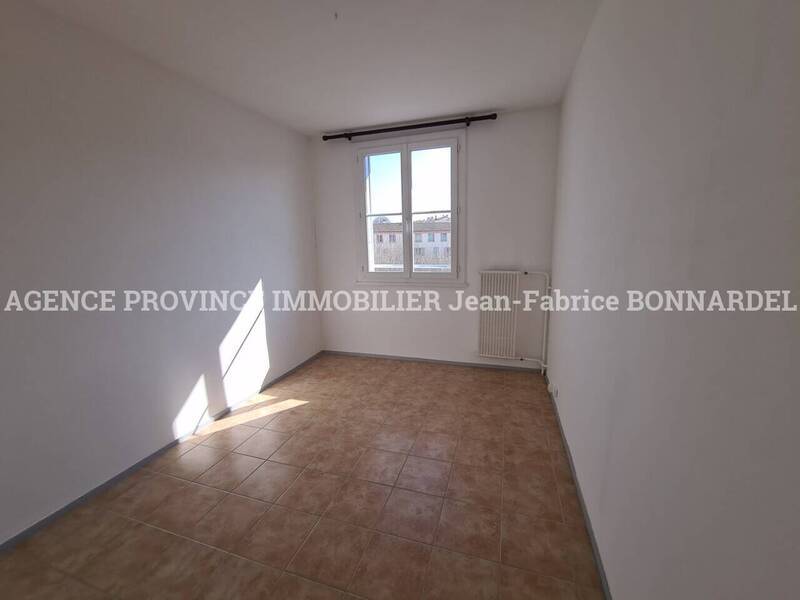 Vente appartement 3 pièces 56 m² à Saint-Paul-Trois-Châteaux 26130