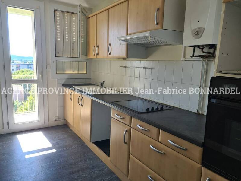 Vente appartement 6 pièces 103 m² à Pierrelatte 26700