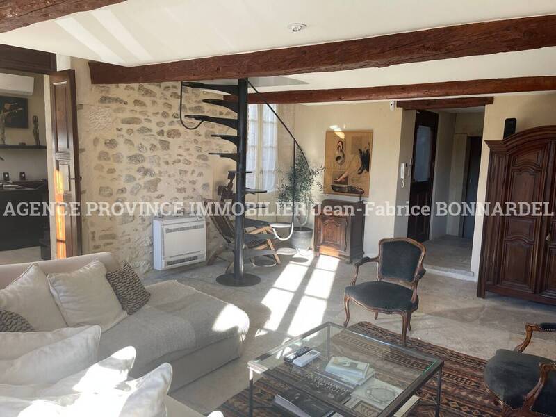 Vente maison 10 pièces 258 m² à Grignan 26230