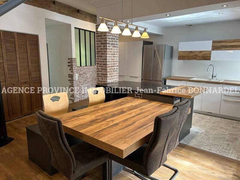 Vente maison 11 pièces 201 m² à Valréas 84600