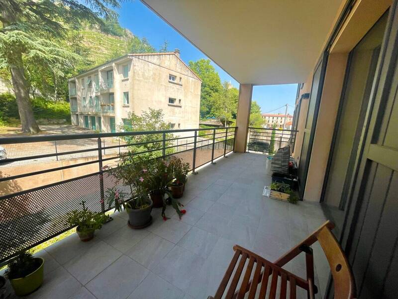 Vente appartement 2 pièces 44 m² à Tournon-sur-Rhône 07300