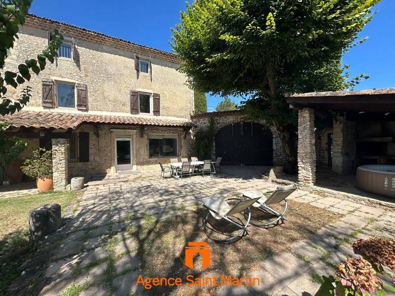 Vente maison 6 pièces 277 m² à Montélimar 26200