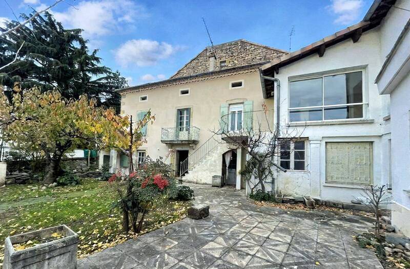 Vente maison 13 pièces 512 m² à Aubenas 07200