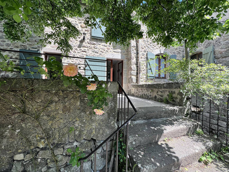 Vente maison 7 pièces 182 m² à Largentière 07110