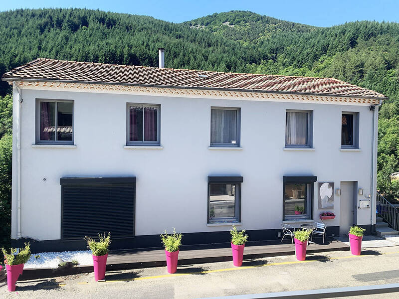 Vente maison 9 pièces 232 m² à Valgorge 07110