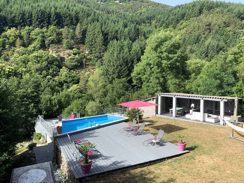 Vente maison 9 pièces 232 m² à Valgorge 07110