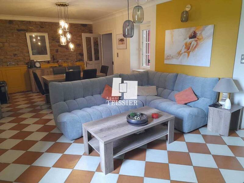 Vente maison 11 pièces 221 m² à Les Vans 07140