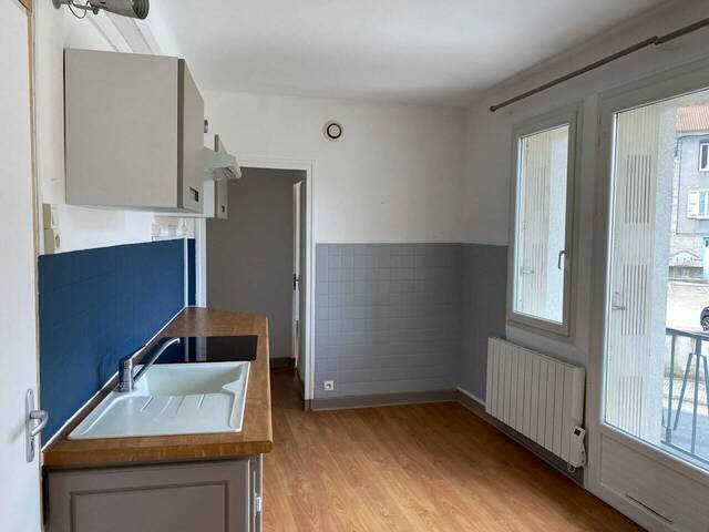 Location Appartement 2 pièces 46 m² Villefort 48800