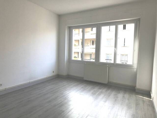 Location Appartement 3 pièces 66 m² Bourg-de-Péage 26300